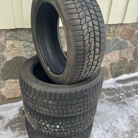 245/45 R19 vinterdekk