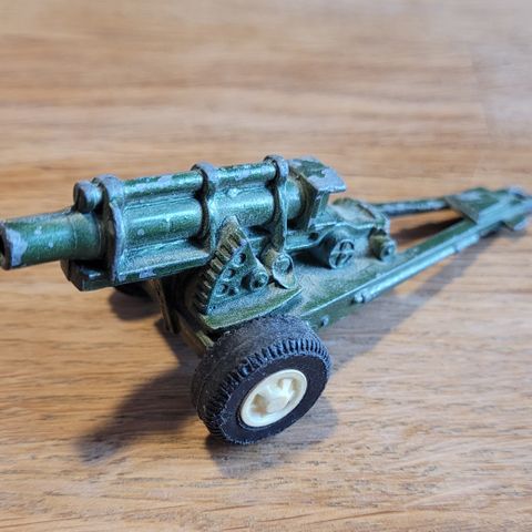 Tootsie Toy Howitzer