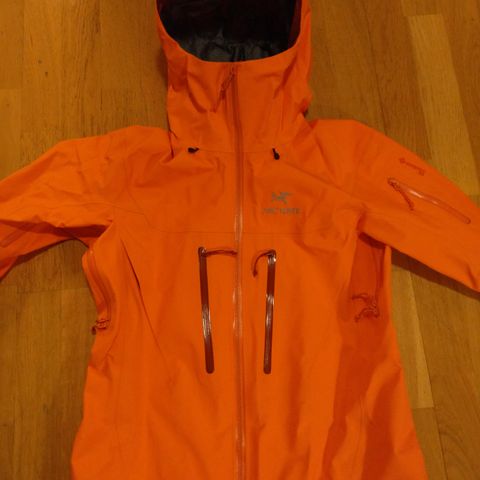 Som ny Arcteryx Alpha SV dame