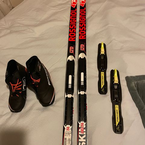 Rossignol - Delta R-skin junior felleski - 136 cm,  sko str 33