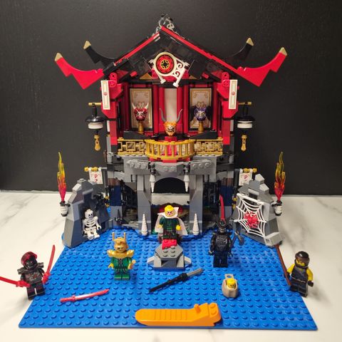 LEGO Ninjago : Sons of Garmadon - Temple of resurrection (70643)