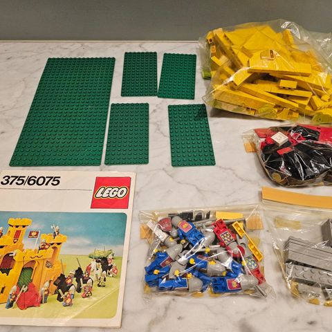 Lego Yellow Castle 375/ 6075 (1978) med instruksjoner