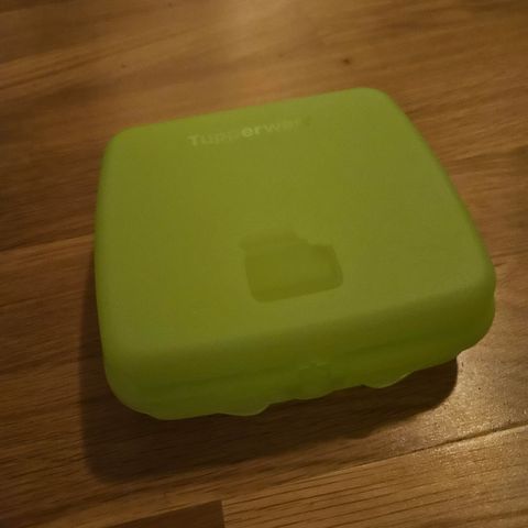 Diverse Tupperware- se pris under bildene