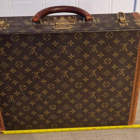 Louis vuitton monogram stresskoffert. Størrelse 44,5 cm x 35 cm x 11,5 cm