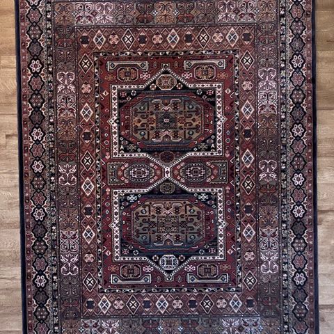 Gulvteppe 135x190cm i orientalsk stil