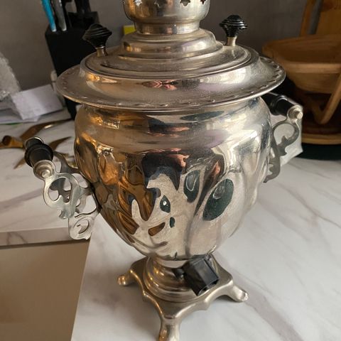 SAMOVAR Russisk! Kan sendes!