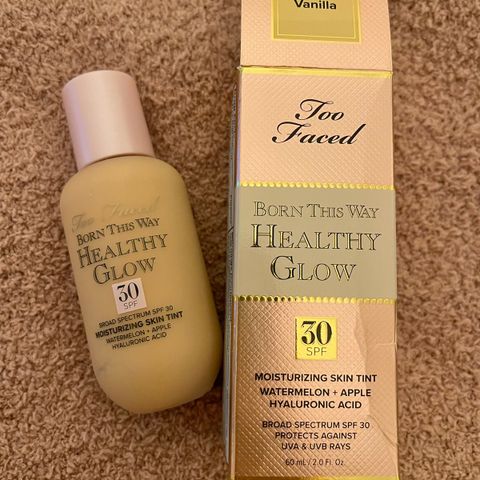 Too Faced Born This Way Healthy Glow Foundation