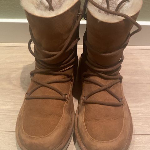 Uggs sko dame/jente- str. 38, unike sko. Tilstand som ny