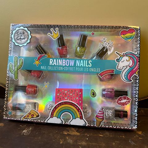 Rainbow Nails sett fra Chit Chat