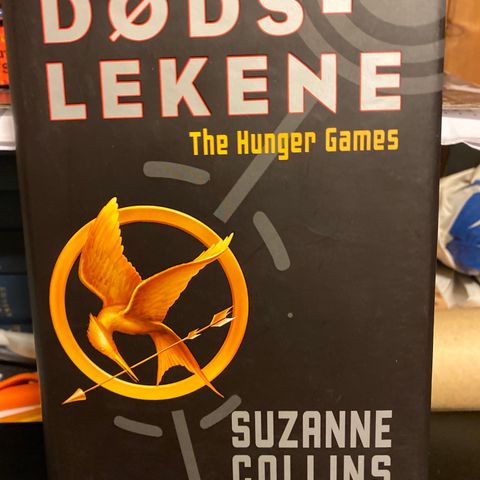 Suzanne Collins - Dødslekene ( The hunger games)