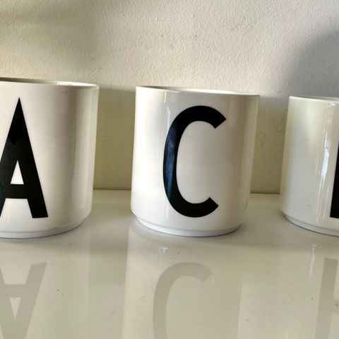 Arne Jacobsen Design Letters.