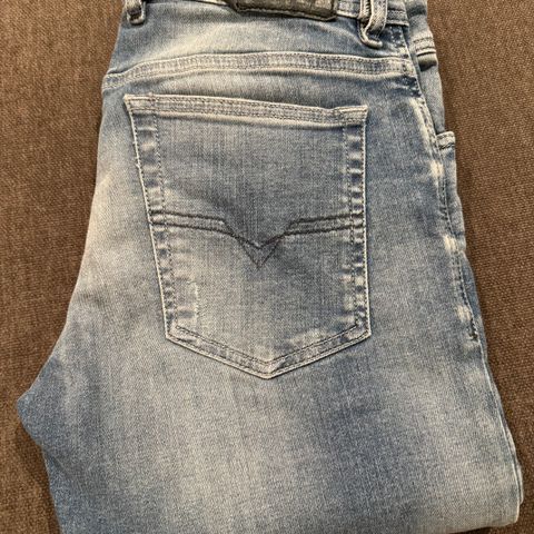 Nye Diesel jeans - str. 29/32