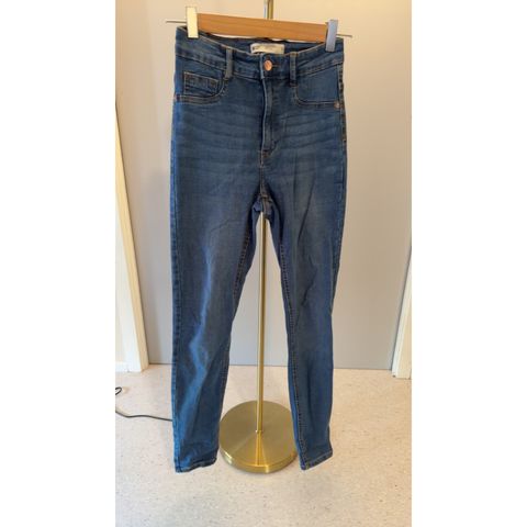 Skinny jeans fra Gina Tricot