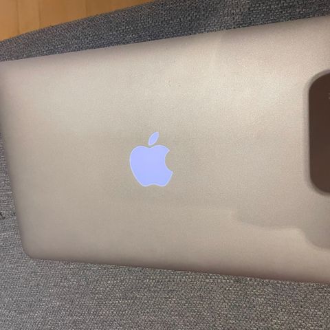 Macbook - lite brukt