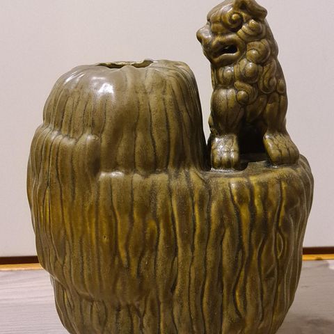 Keramikk vase av Per B. Sundberg