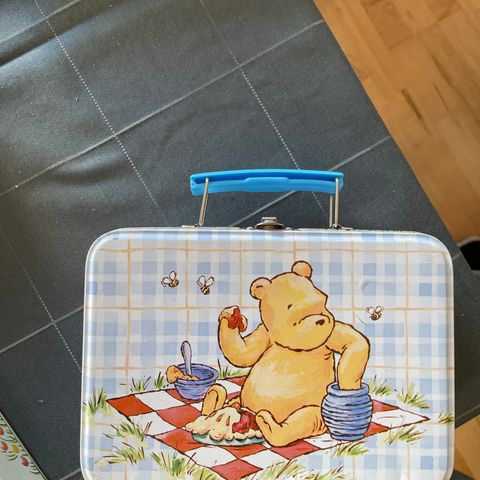 Ole Brum  Winnie the Pooh blikk koffert / matboks