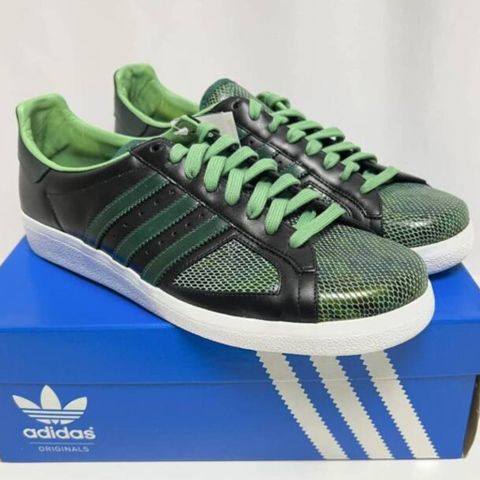 Adidas sneakers strl 42 2/3