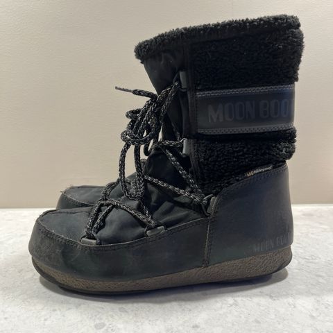 Moonboots str 36