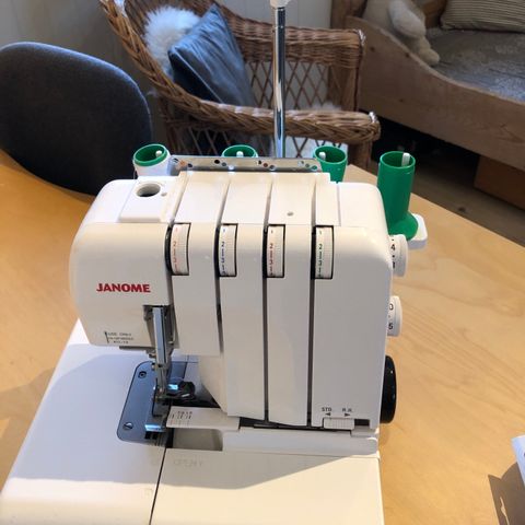 JANOME ML644D OVERLOCMASKIN