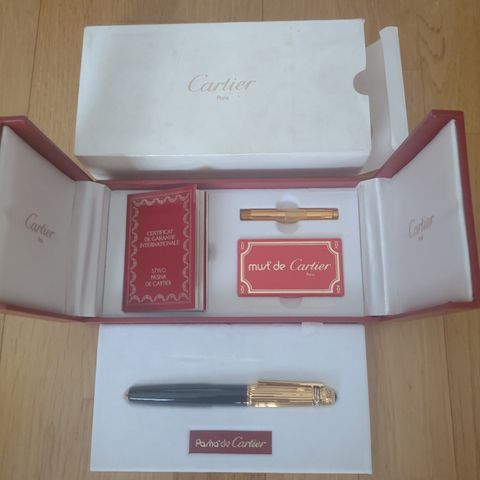 CARTIER  PASHA FOUNTAIN PEN 1988/750 - 18 K