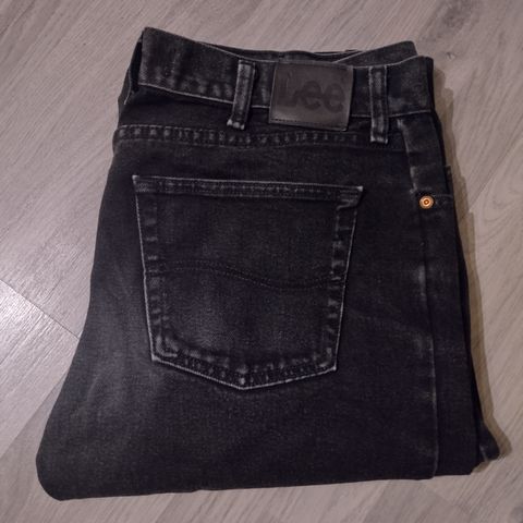 Lee jeans mørk vasket svart W: 32 L: 32