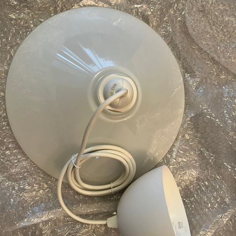 Gammel Skomaker lampeskjerm + Ny IKEA Lampe-oppheng, hvit, 1.8 m