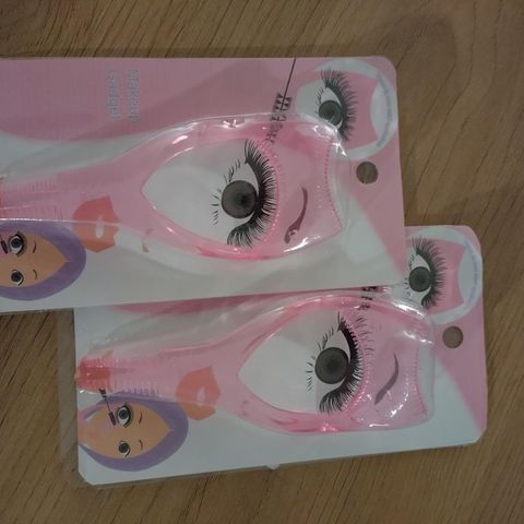 Eyelash Tool 3-in-1 Makeup Shield