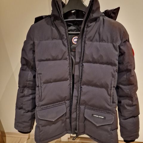 Pent brukt Navy Canada Goose Solaris XS