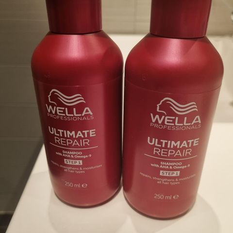NY Wella ProfessionalsUltimate Repair Shampoo 250ml