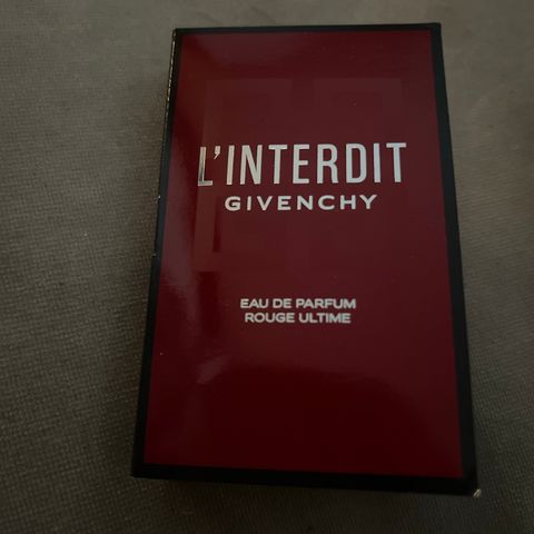 GIVENCHY L’INTERDIT Eau de Parfum 1 ml