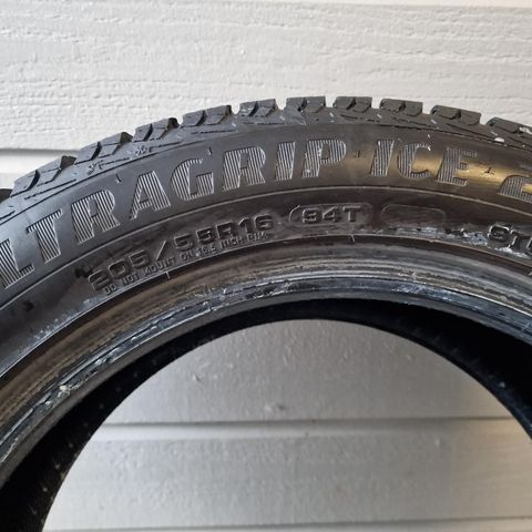 Piggfri vinterdekk Goodyear Ultragrip Ice 2