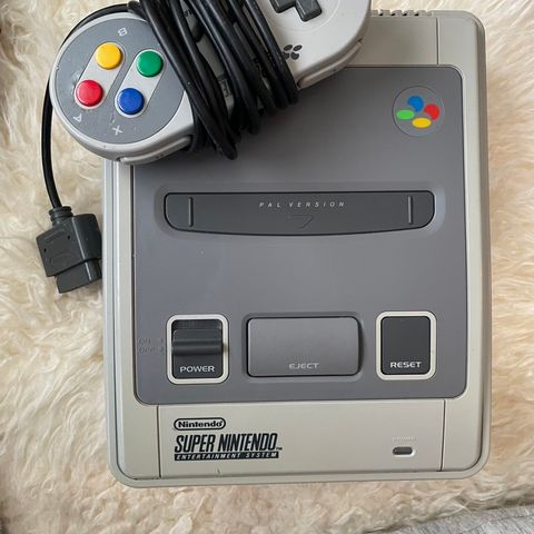 SUPER NINTENDO: konsoll, tilbehør