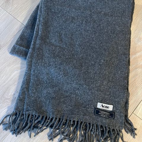 Acne Canada skjerf