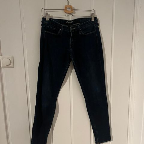 LEVIS jeans