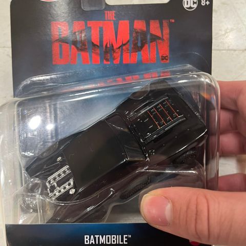 Hot Wheels Batmobile 1:43