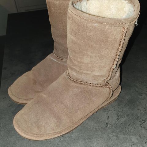 Bearpaw str 37