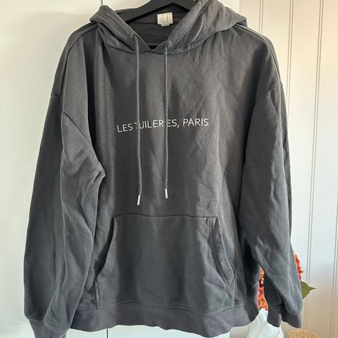 Grå  Hoodie fra HM - str L