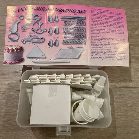 Cake decorating kit / kakepynte sett