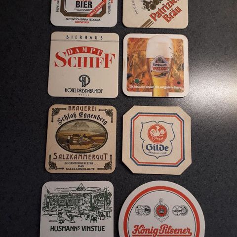 Ølbrikker i papp. Coasters. Bordskånere.