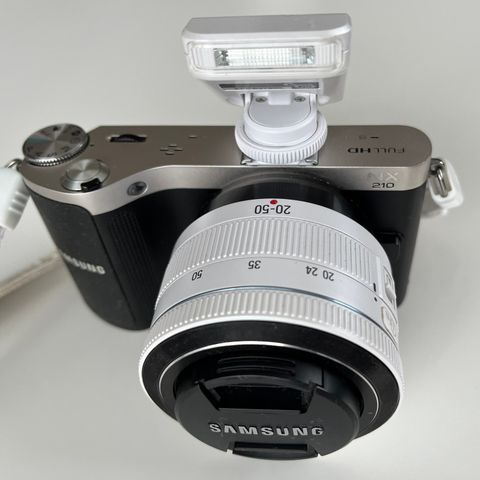 Samsung NX210 systemkamera med tilbehør