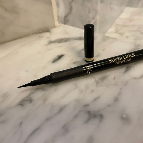 L’Oréal Paris Superliner Perfect Slim Eyeliner