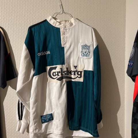 Liverpool bortedrakt 1995/96