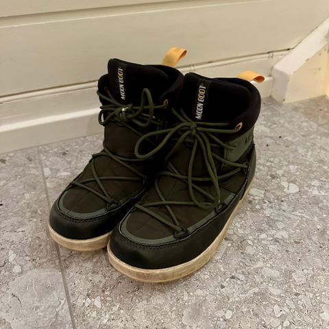 Moon boots low str 36