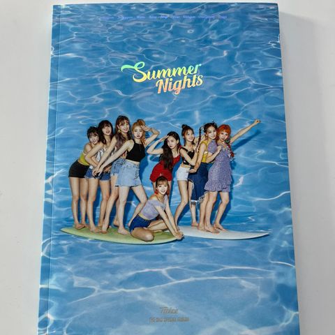 K-Pop CD: Twice med Summer nights