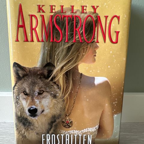 Kelley Armstrong - Frostbitten (Women of the Otherworld #10)