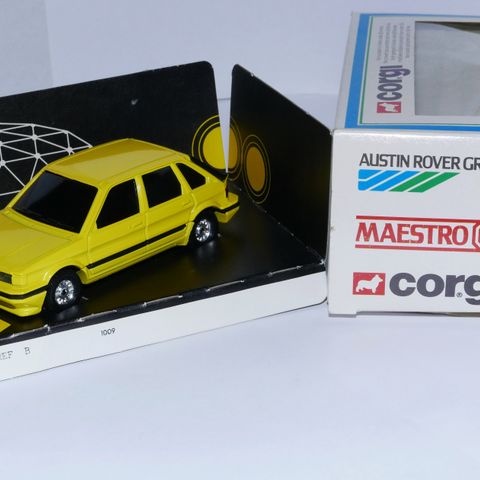 MG 1600 Maestro - Corgi modellbil m lys og eske