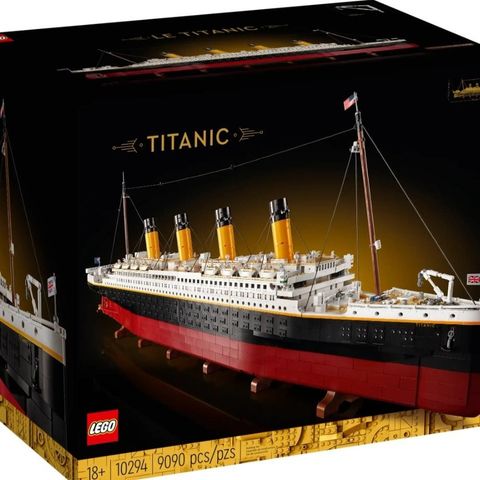 10294 Lego Titanic.