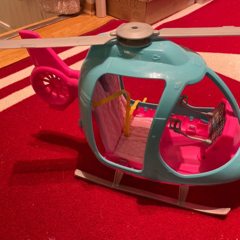 Barbie helikopter