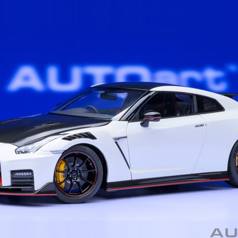 Nissan Skyline GT-R (R35) Nismo 2022 modell - Special Edition AUTOart skala 1:18