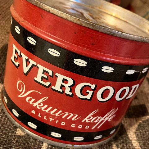 Evergood 50-talls ''nybrent'' vakum kaffe boks retro, uåpnet med innhold.